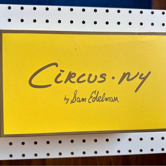 Circus NY By Sam Edelman Zuri Stud Ballet Flat Size 8 New In Box - Picture 12 of 12